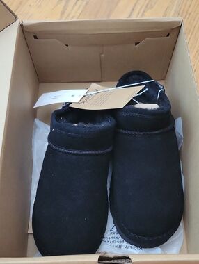Brand New In Box With Tags Bearpaw Black Suede Slip-On Shearling Lined Size 6
